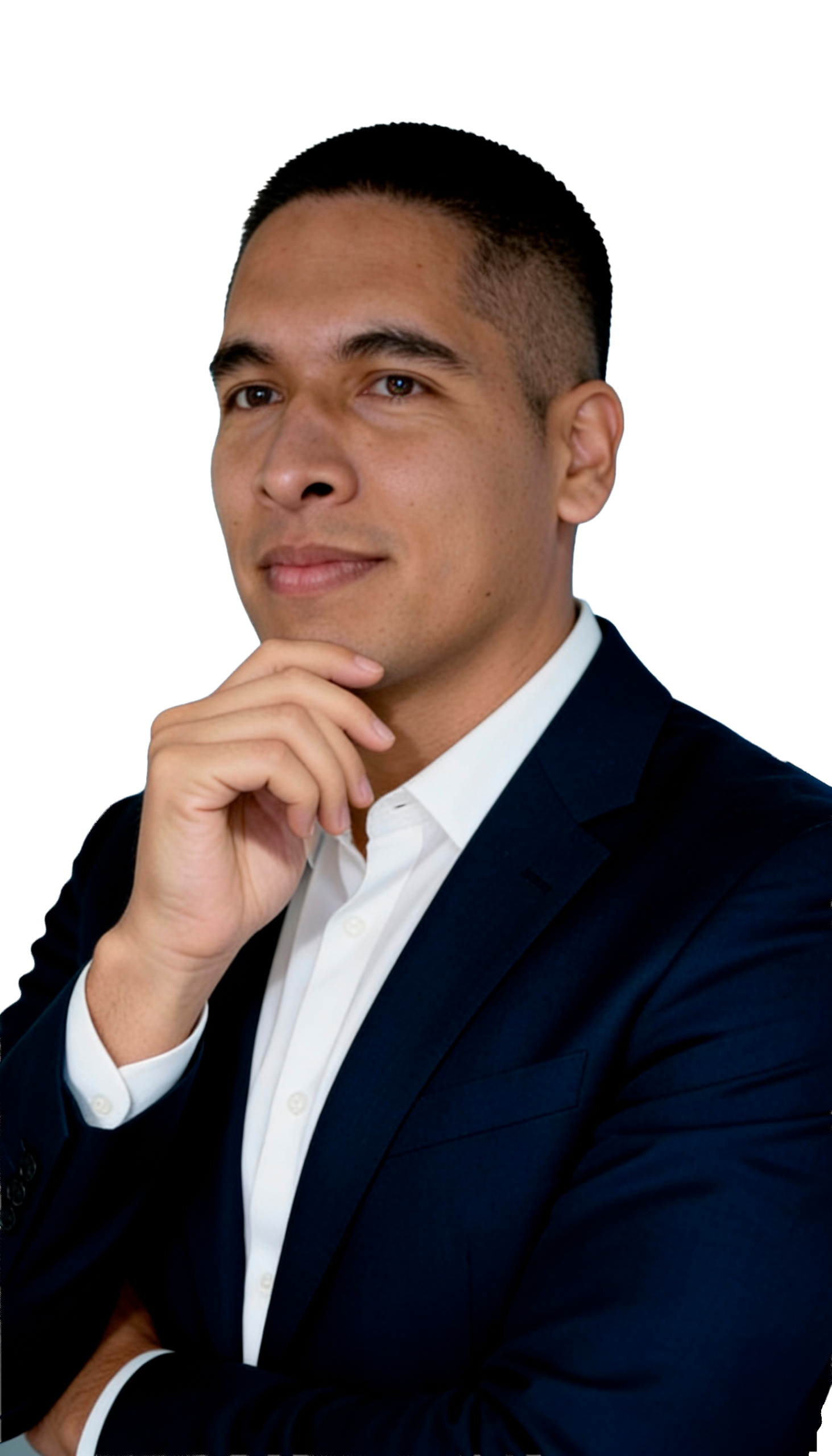 Paulo Abad con brazos cruzados